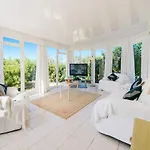 Villa Tarraula By *