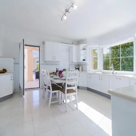 Villa Tarraula By